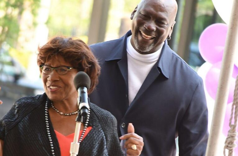 Michael Jordan, Kuzey Carolina’daki Devasa Memleket Hareketiyle Neden Hala KEÇİ Olduğunu Gösteriyor